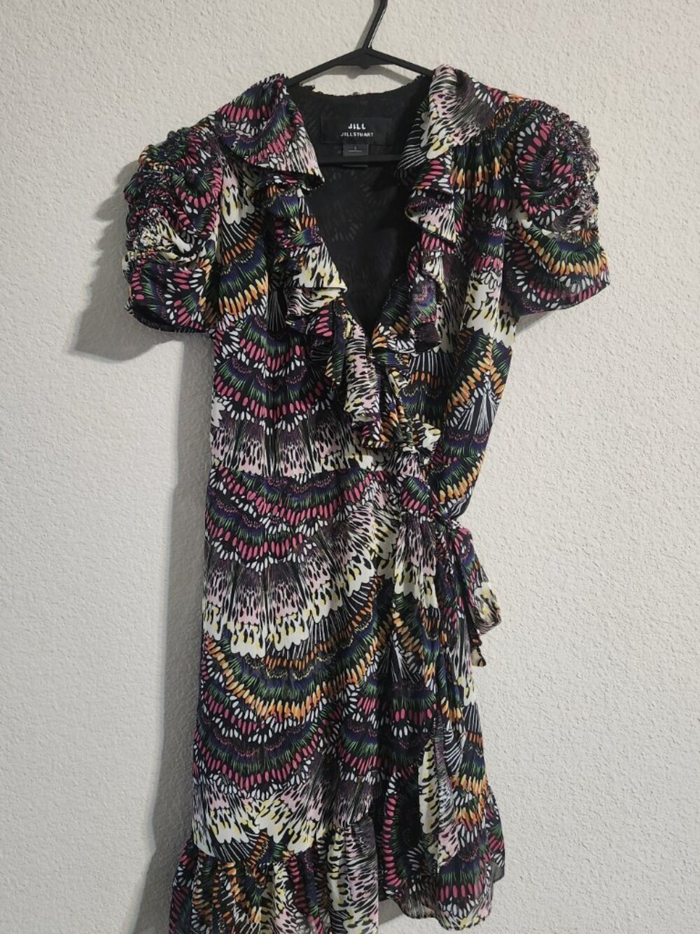 Jill Jill Stuart Wrap Ruffle Print dress women’s size 0 mini puff shoulders